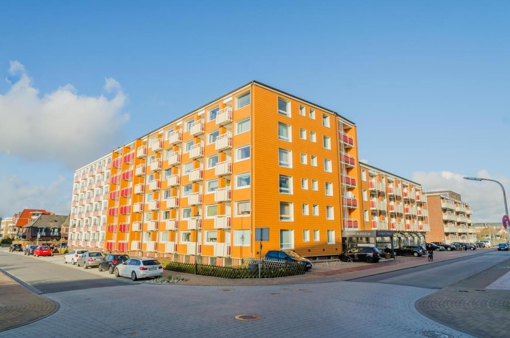 Lehnert-1-11-am-strand * Westerland